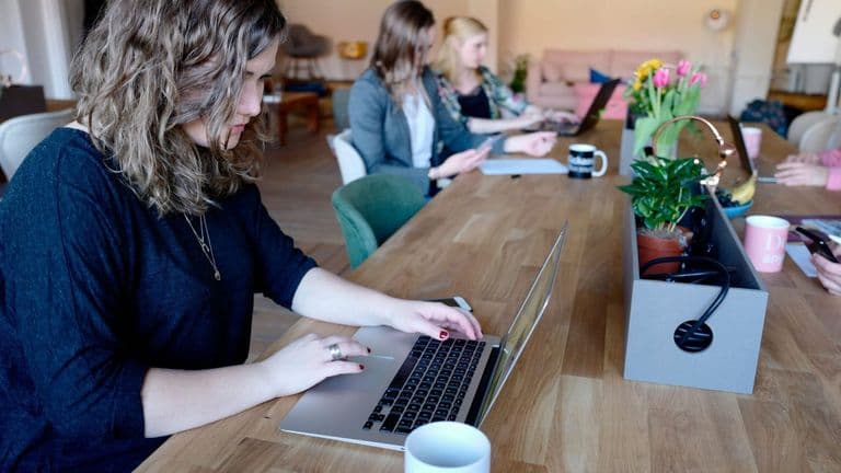 Empowering Women Through Technology: The Rise of Female Entrepreneurs in Silicon Valley