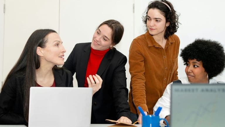 Empowering Women Entrepreneurs: How AI Is Shaping the Future of Female-Led Startups in 2025