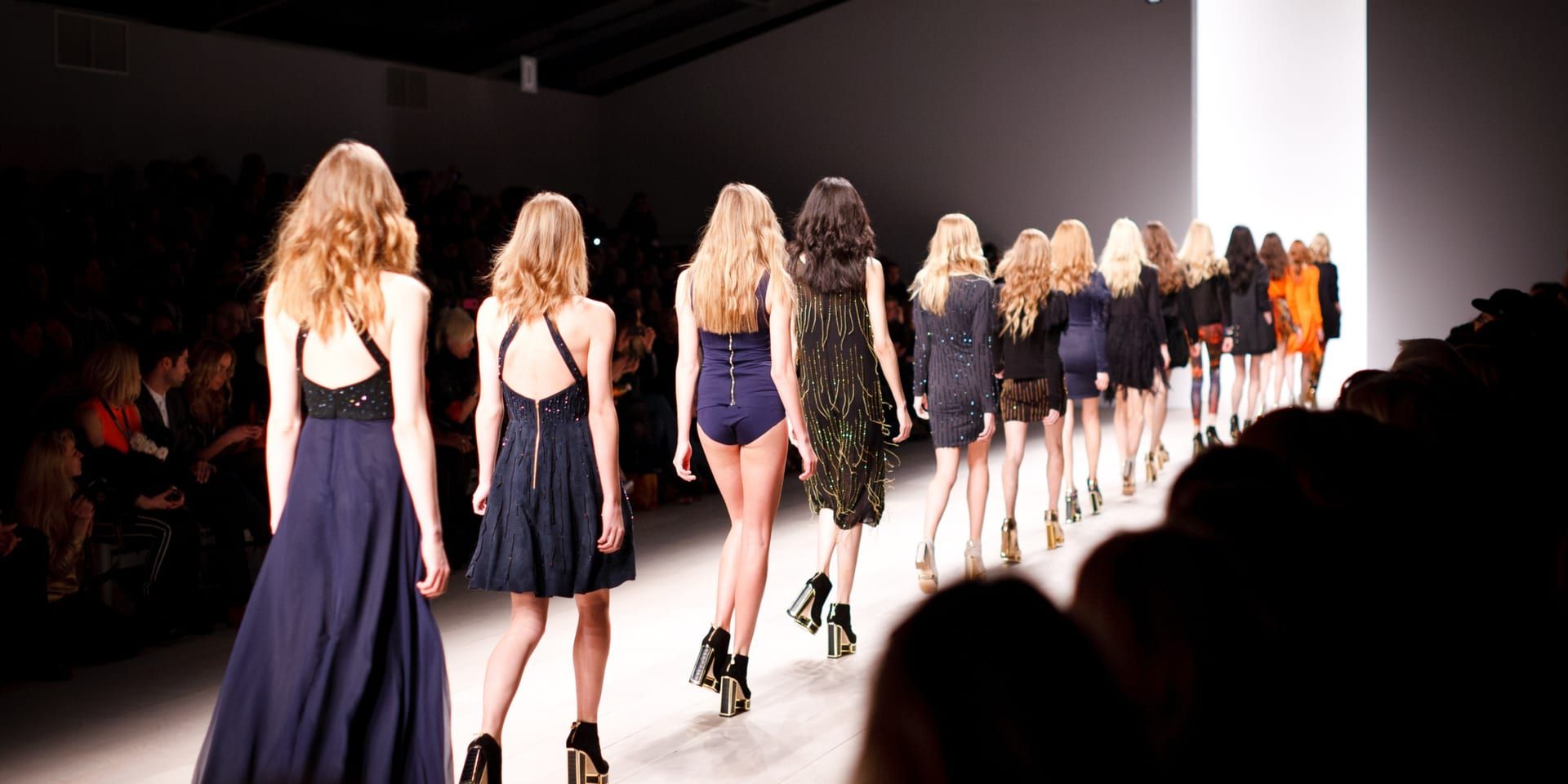 Women’s Fashion in the U.S. Embraces Confidence, Creativity, and Effortless Elegance