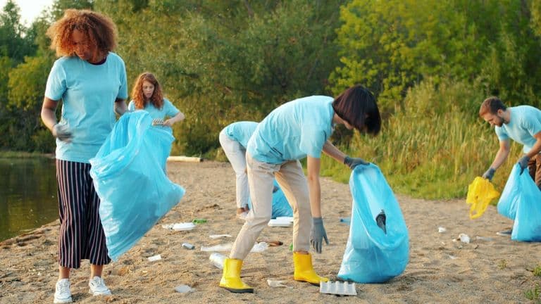 Women Lead the Way During National Volunteer Week 2026, Inspiring Communities Nationwide