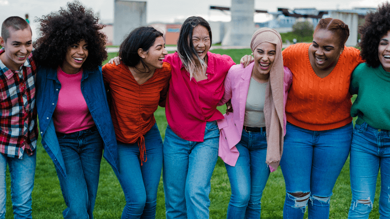 Women’s Culture & Lifestyle: Current Buzz Across Entertainment, Fashion, Wellness, and Media