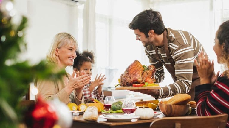 Blending Holiday Traditions with Mindful Health Habits This Thanksgiving