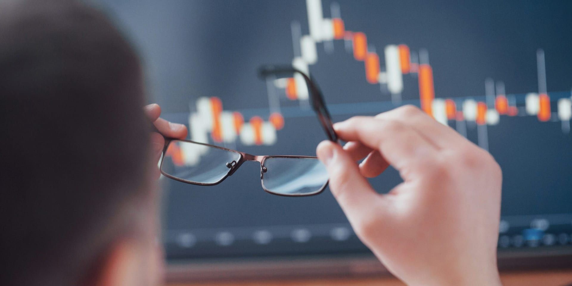 Stock Futures Climb Ahead of Palantir Earnings as Markets Weigh AI Optimism and Big-Cap Challenges