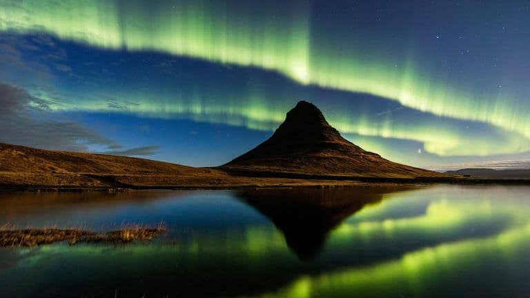 Aurora Borealis Activity Brings Rare Northern Lights Viewing Opportunities Across U.S. Skies