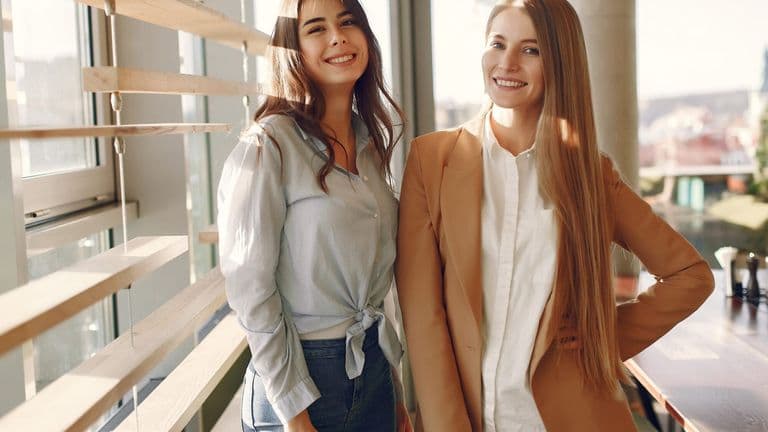 Two Girls Standing Cafe 1157 32329